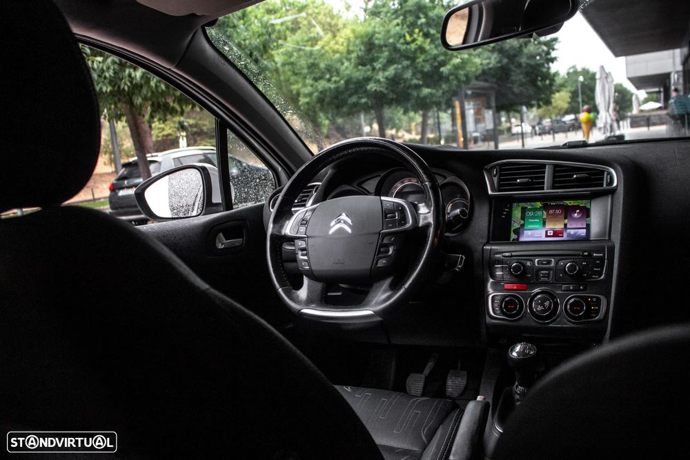 Citroën C4 HDi 90 Attraction - 24