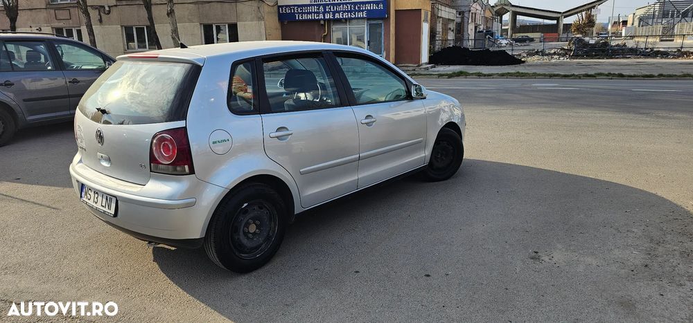 Volkswagen Polo 1.4 Comfortline - 4