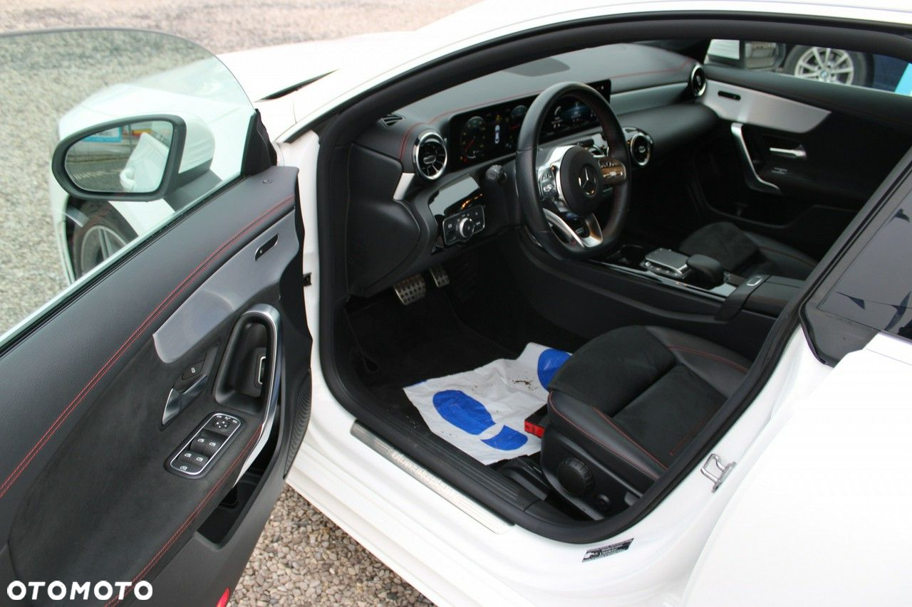 Mercedes-Benz CLA - 13
