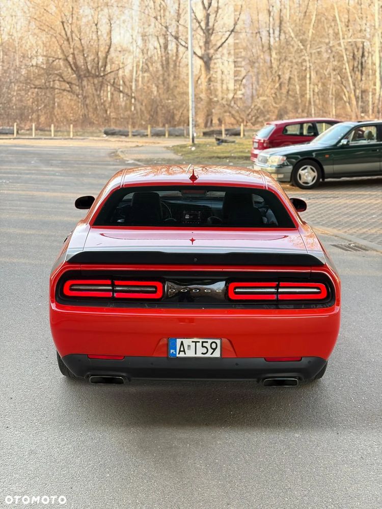 Dodge Challenger 6.4 Scat Pack - 5