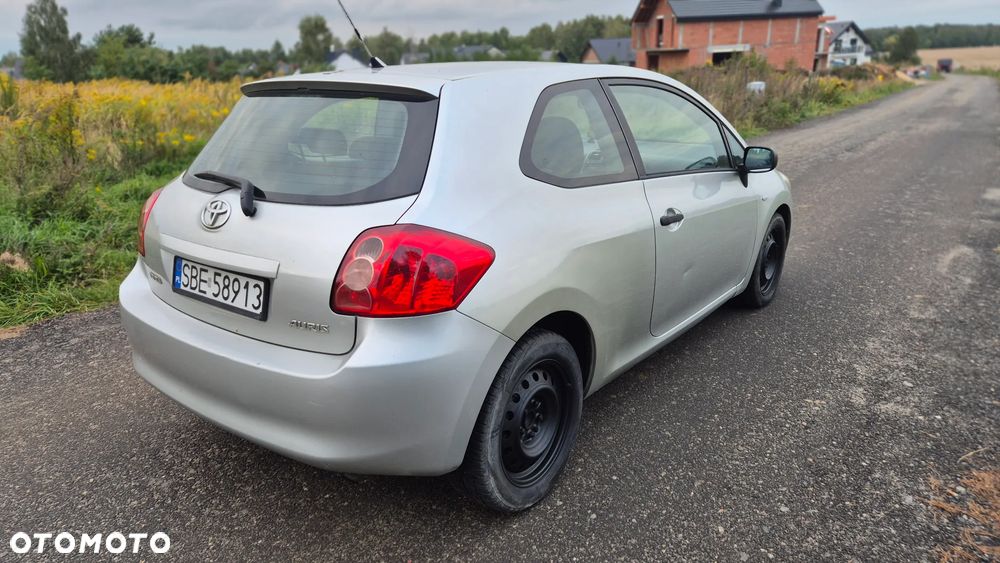 Toyota Auris 1.4 D-4D Luna - 3