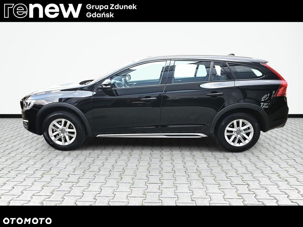 Volvo V60 Cross Country - 8