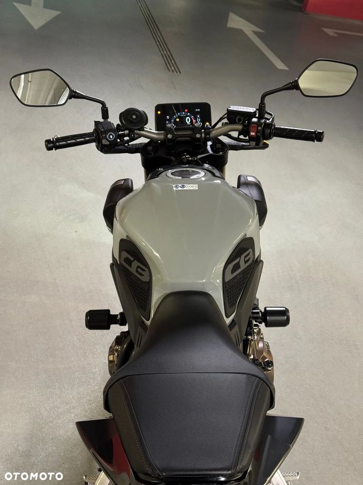 Honda CB - 7