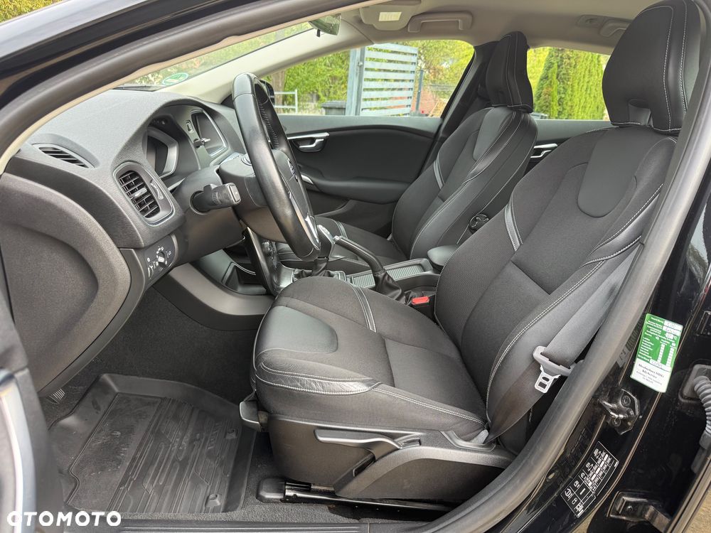 Volvo V40 D2 Momentum - 7