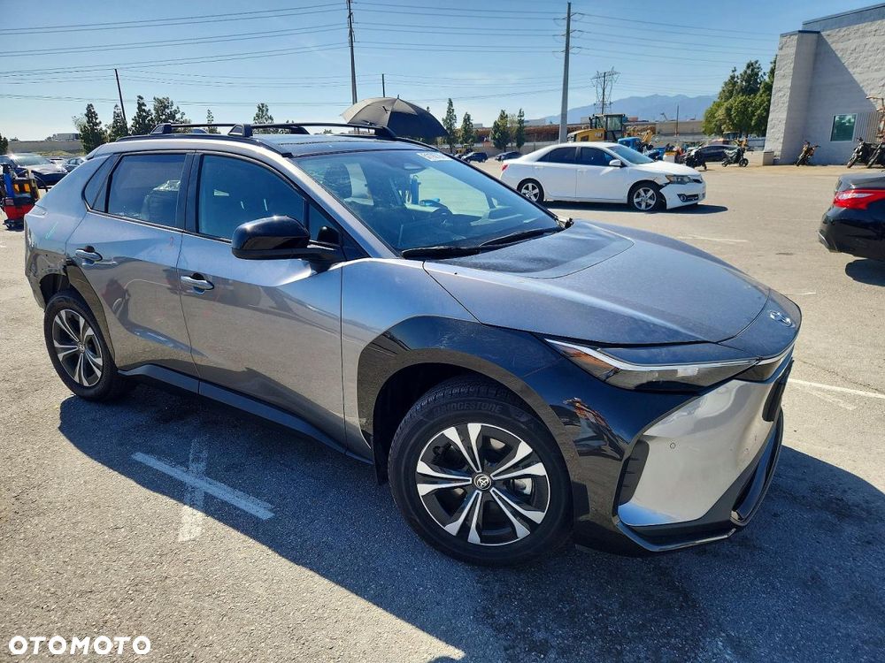 Toyota bZ4X - 2