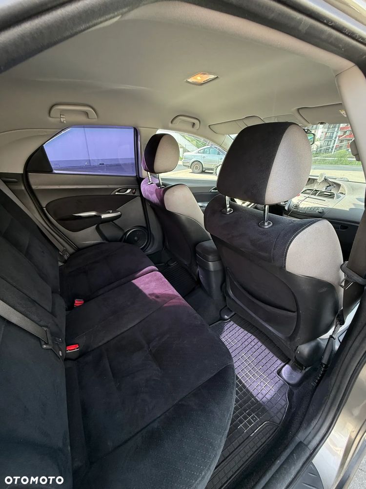 Honda Civic 1.8 Comfort - 22