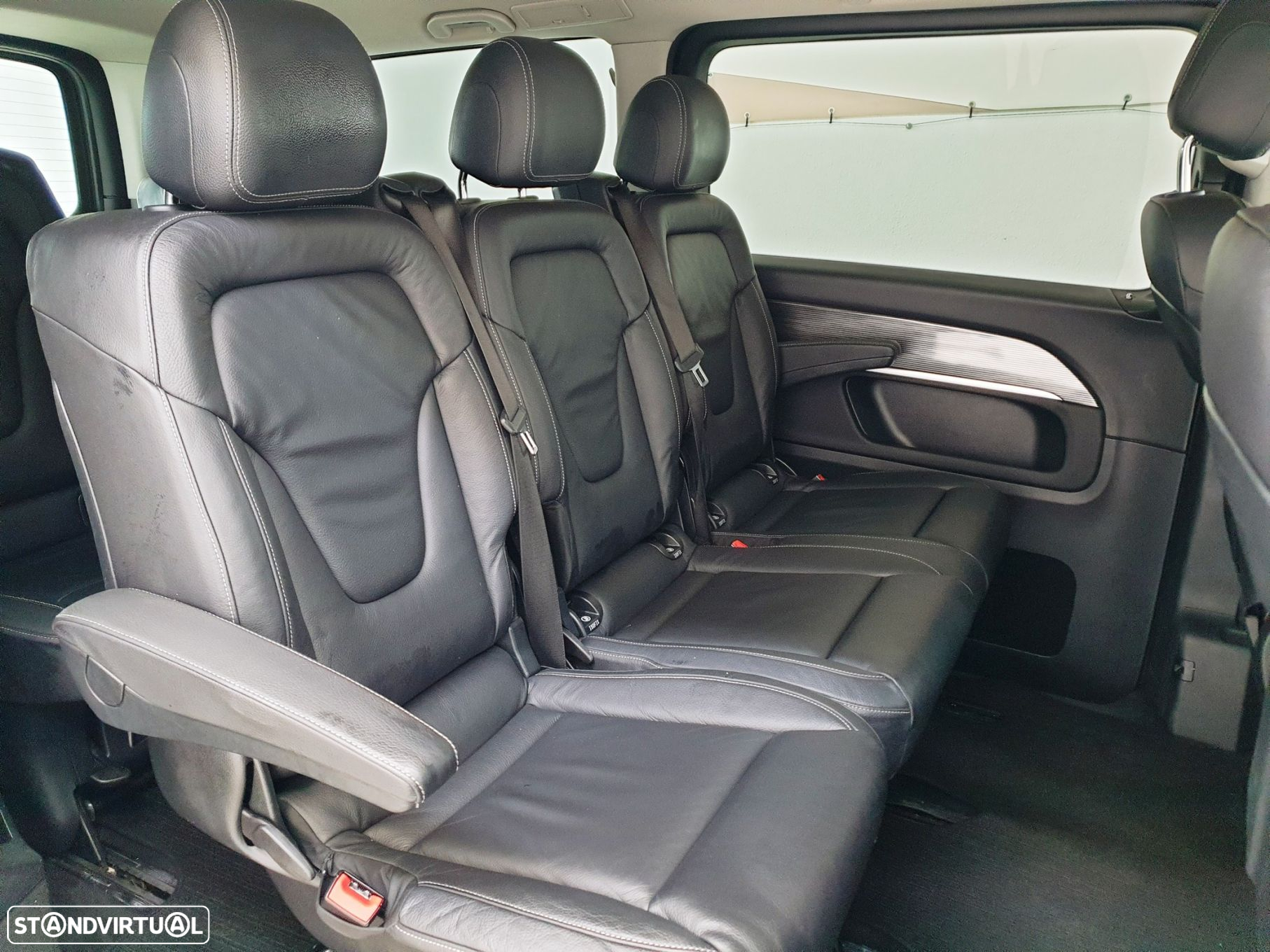 Mercedes-Benz V 300 d Longo Avantgarde - 27
