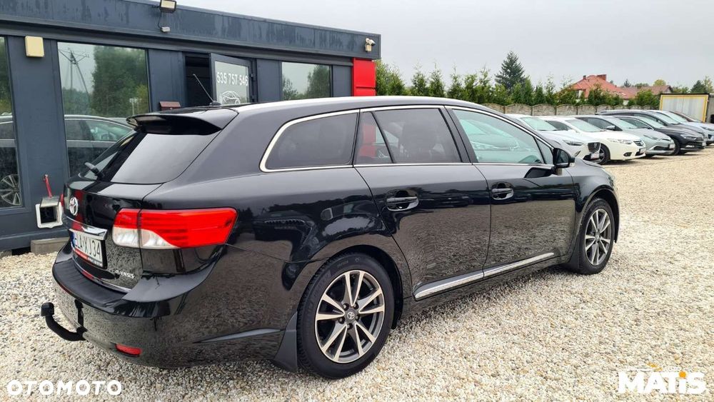 Toyota Avensis - 2