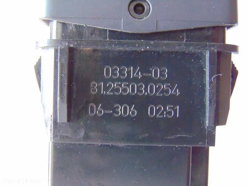 ORYGINAŁ przełącznik przycisk otwierania szyby  81.25503.0254 MAN TGA TGL - 7