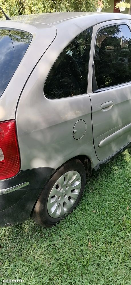 Citroën Xsara Picasso - 12