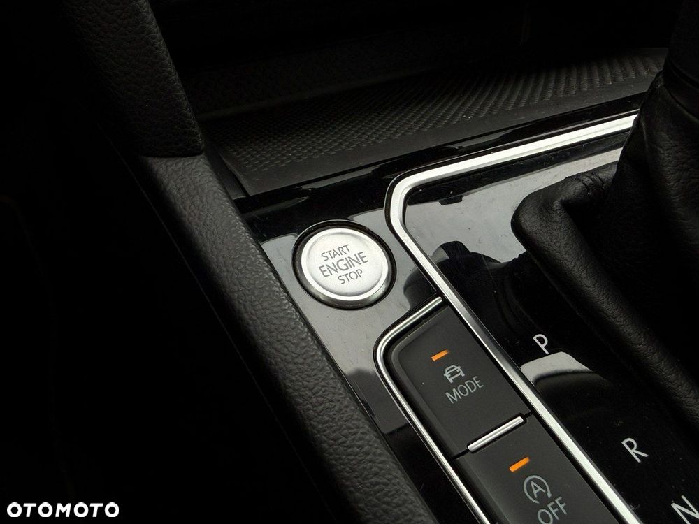 Volkswagen Passat 2.0 TSI Elegance DSG - 31