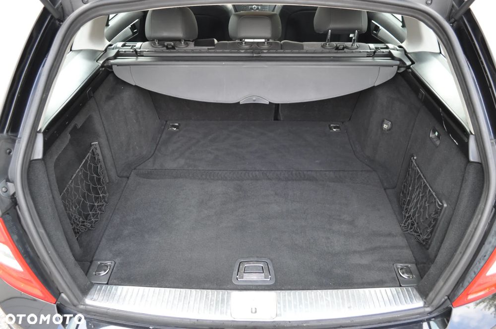Mercedes-Benz Klasa C 200 CGI Automatik BlueEFFICIENCY Avantgarde - 35