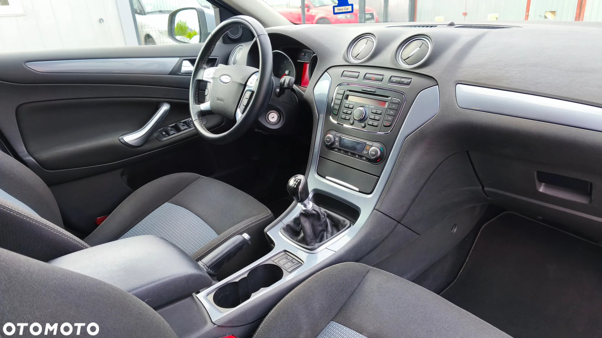Ford Mondeo - 27