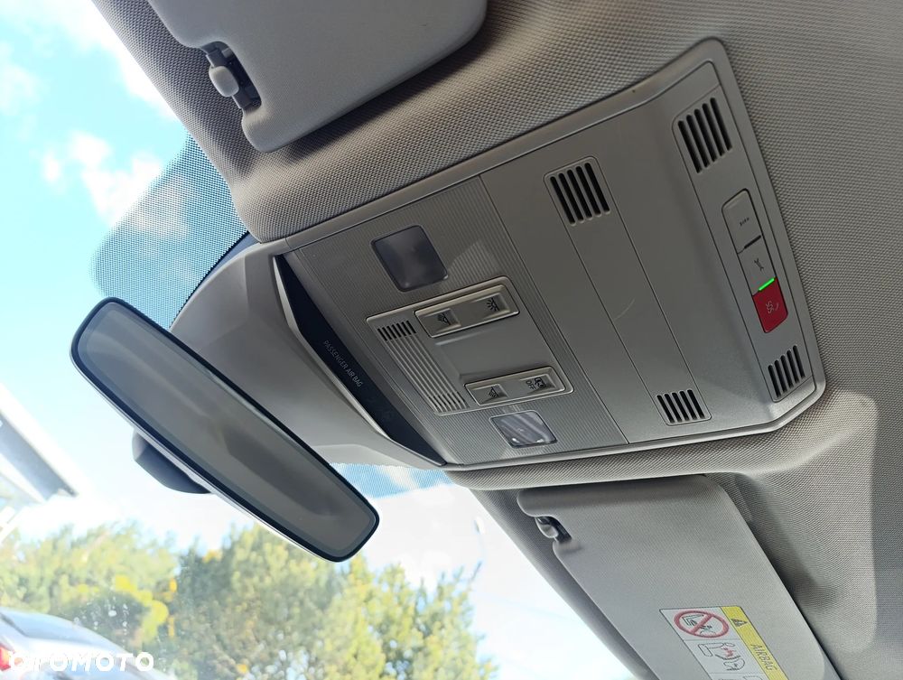 Volkswagen T-Roc 1.0 TSI Advance - 37