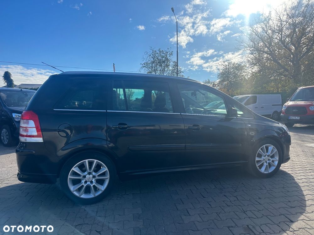 Opel Zafira 1.8 Cosmo - 4