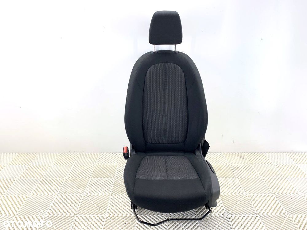 FOTEL LEWY PRZÓD  BMW X1 (F48) 2014 - 2022 sDrive 18 i 103 kW [140 KM] benzyna 2017 - 2022 - 1