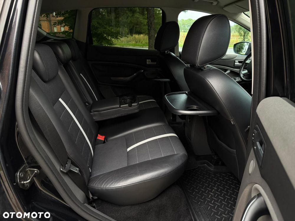 Ford Kuga 2.0 TDCi Titanium - 8