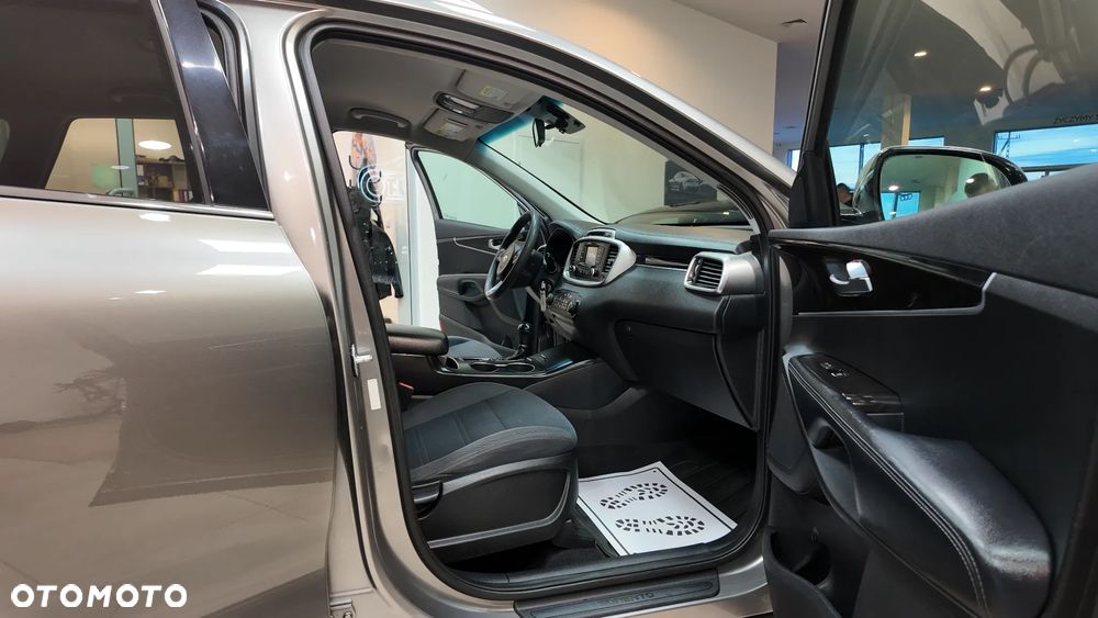 Kia Sorento - 32