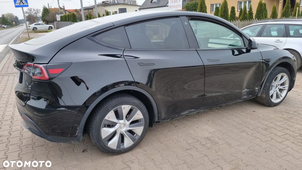 Tesla Model Y RWD - 2