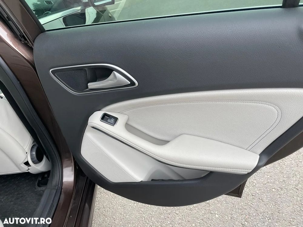 Mercedes-Benz A 200 CDI 4Matic Aut. - 25