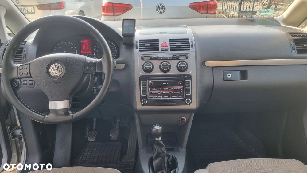Volkswagen Touran 2.0 TDI Highline - 5