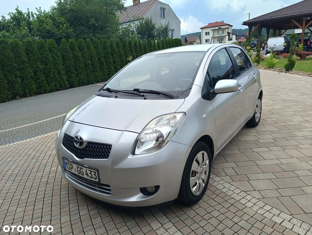 Toyota Yaris 1.0 VVT-i - 10