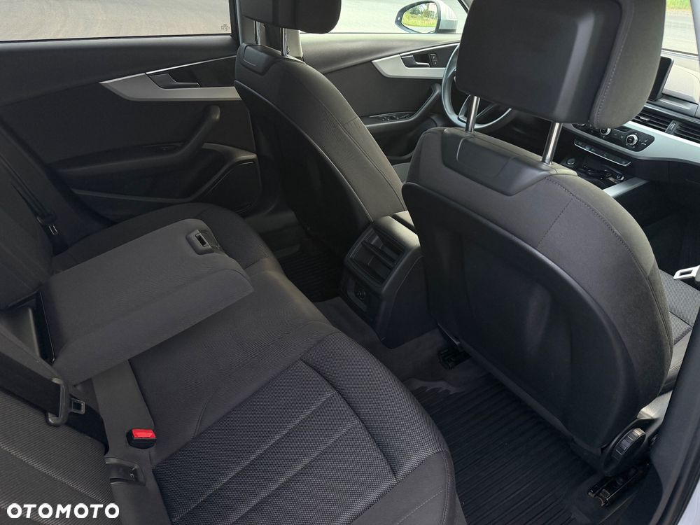 Audi A4 Avant 2.0 TDI S tronic - 12