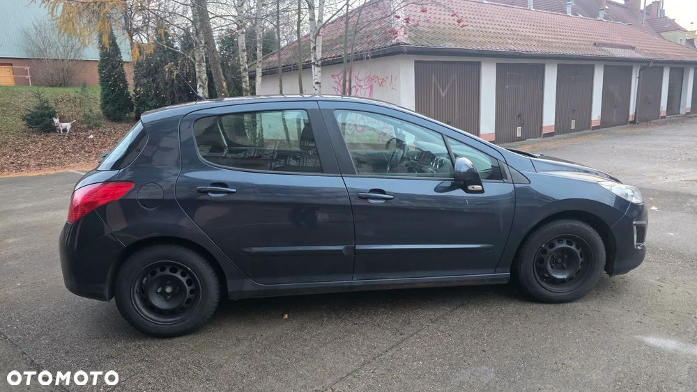 Peugeot 308 HDi FAP 90 Active - 11