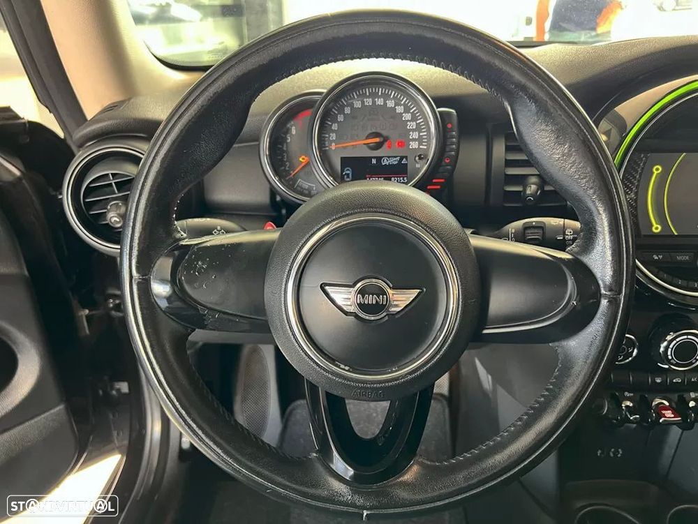 MINI 3 Portas One - 12