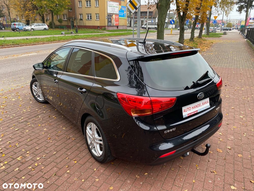 Kia Ceed 1.6 GDI Dream Team Edition - 25