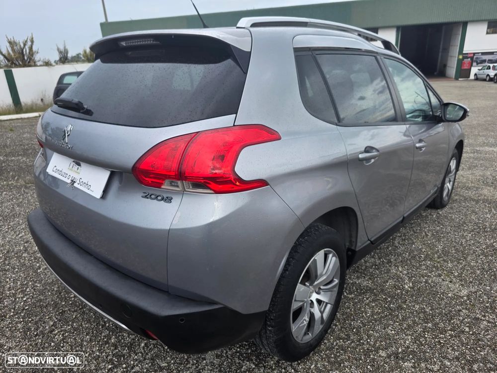 Peugeot 2008 1.6 BlueHDi Style - 19