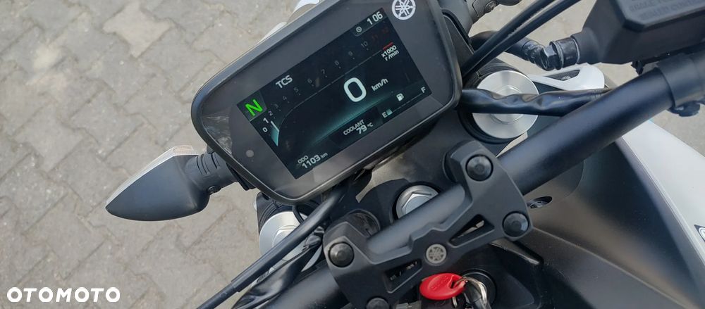 Yamaha MT - 8