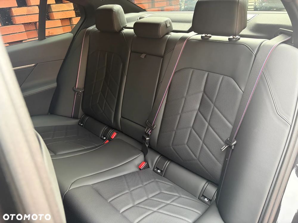 BMW Seria 5 520d xDrive mHEV - 22