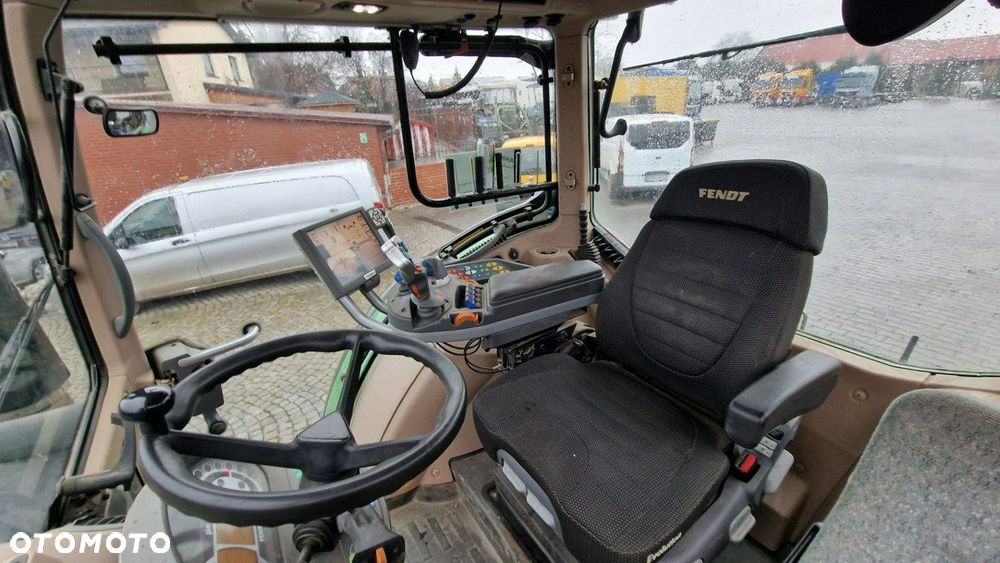 Fendt 724 VARIO  SCR WOM ABS mocno wyposażony - 10