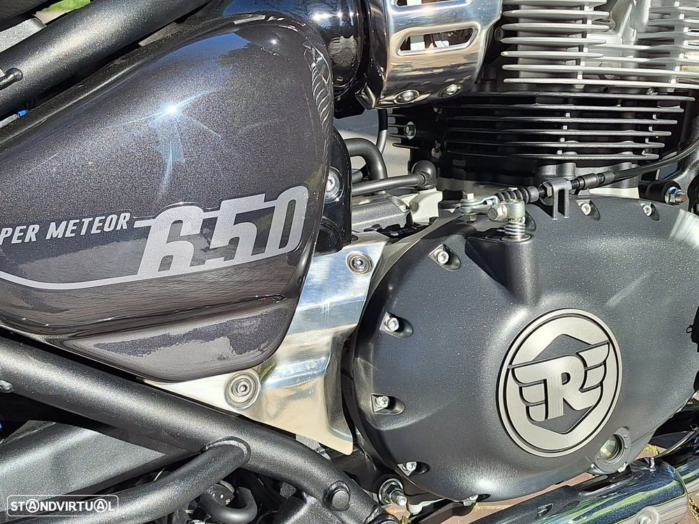 Royal Enfield Super Meteor 650 - 3