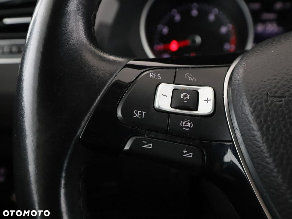 Volkswagen Tiguan 1.5 TSI OPF DSG R-Line - 33