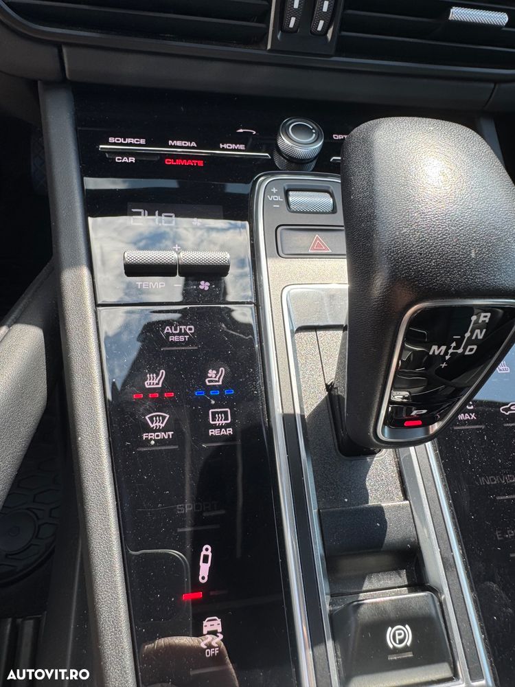 Porsche Cayenne Standard - 6