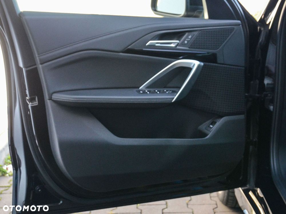 BMW iX1 xDrive30 66.5kWh - 16