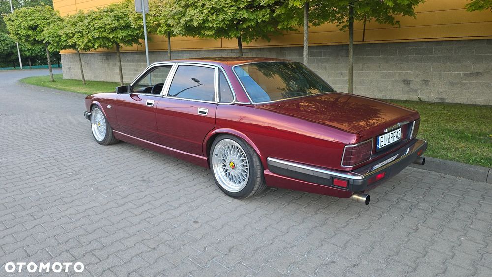 Jaguar XJ - 2