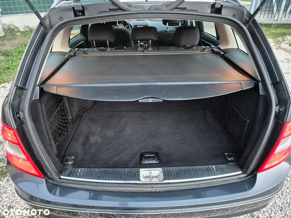 Mercedes-Benz Klasa C 200 CDI Elegance - 12