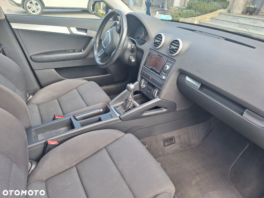 Audi A3 Sportback 1.4 TFSI S line Sportpaket - 9