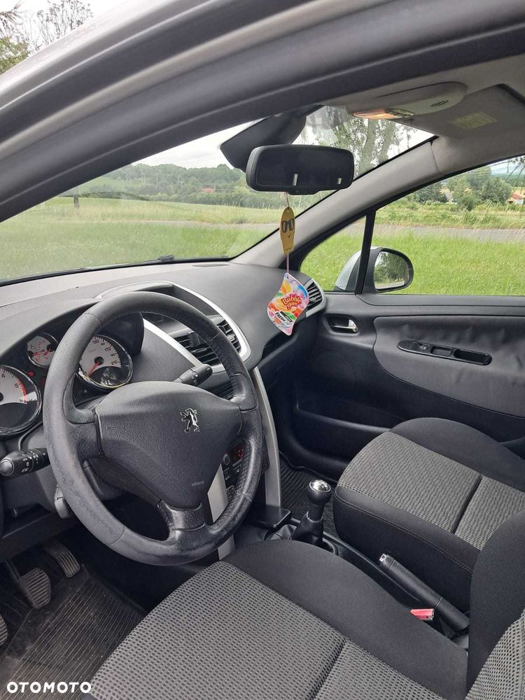 Peugeot 207 - 7