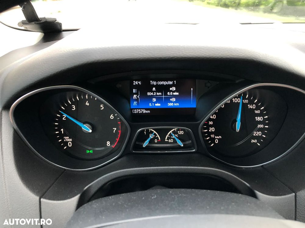Ford Focus 1.0 EcoBoost Titanium - 32
