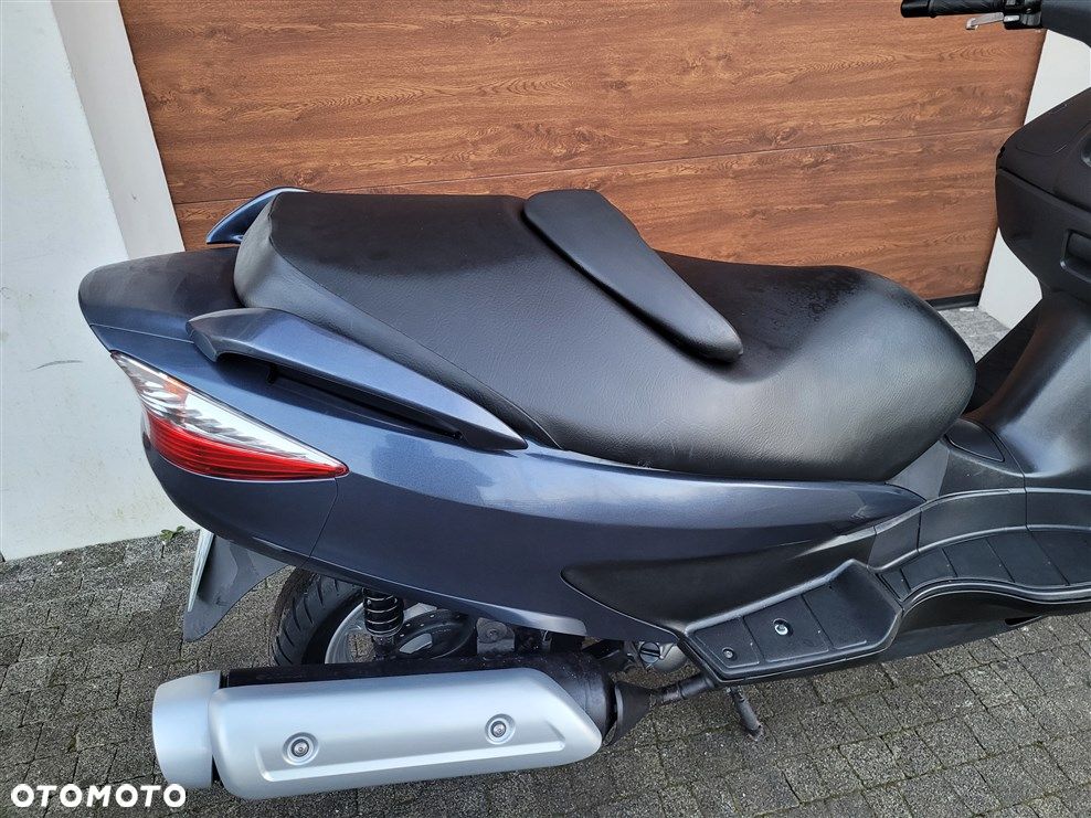 Suzuki Burgman - 27