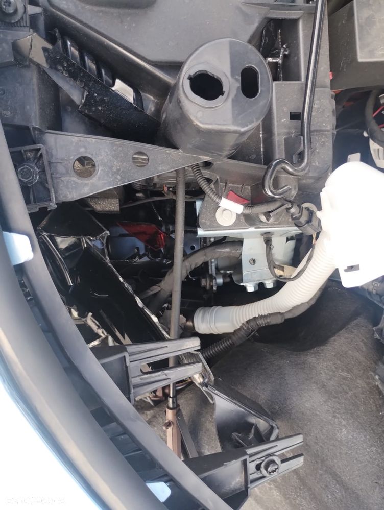 Ford Explorer Elektromotor mit Extended Range RWD 77kWh Premium - 14