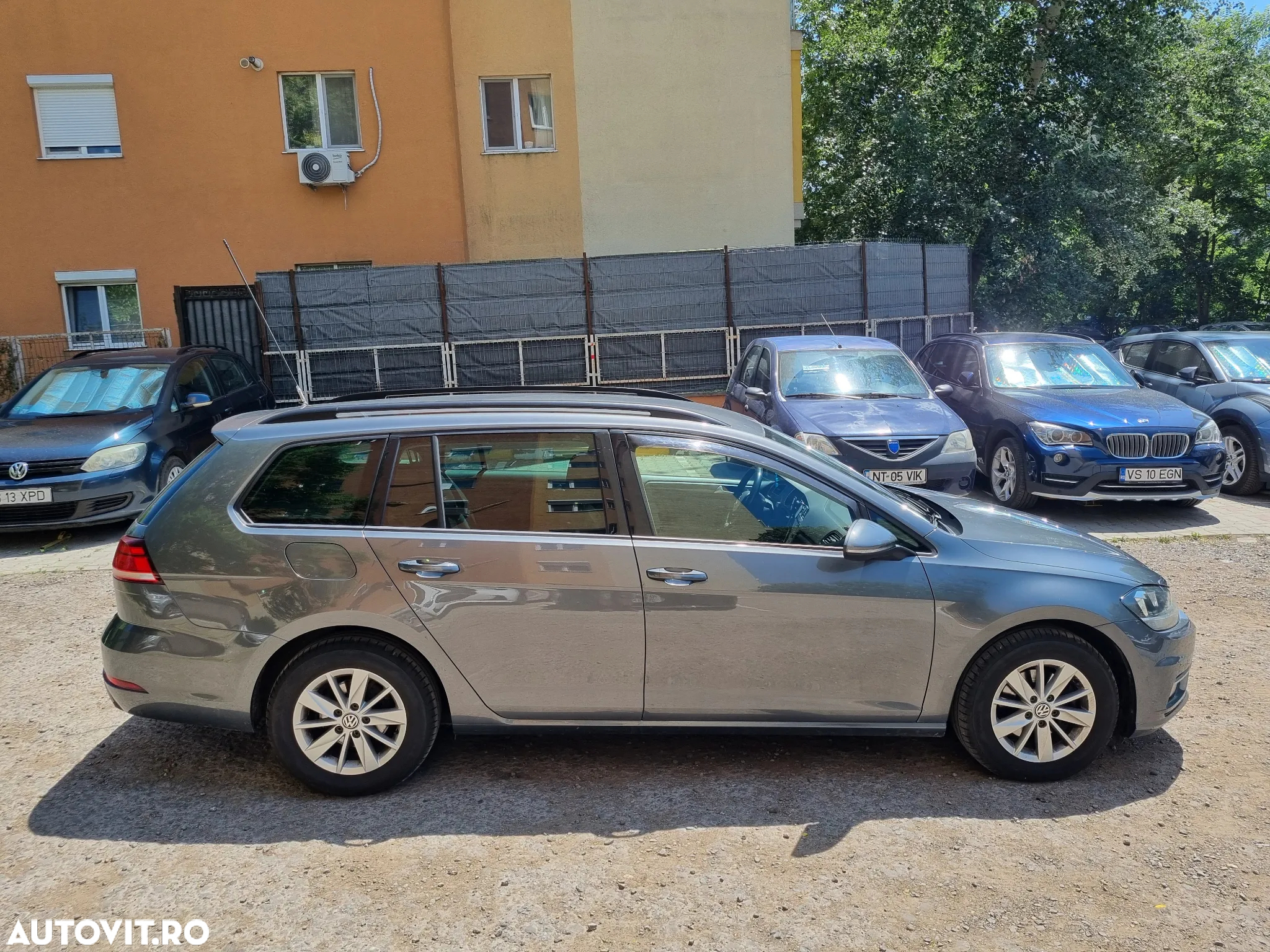 Volkswagen Golf 1.6 TDI Comfortline - 8