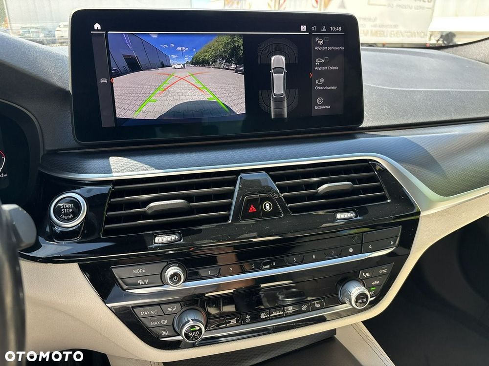 BMW Seria 5 530i xDrive mHEV M Sport sport - 26
