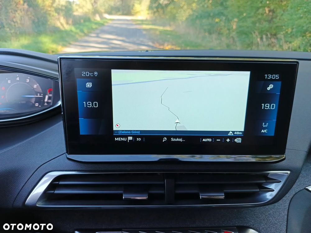 Peugeot 3008 1.2 PureTech Allure Pack S&S EAT8 - 24