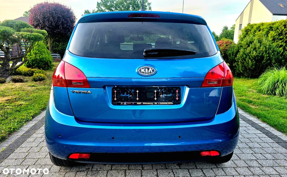 Kia Venga 1.6 L - 4