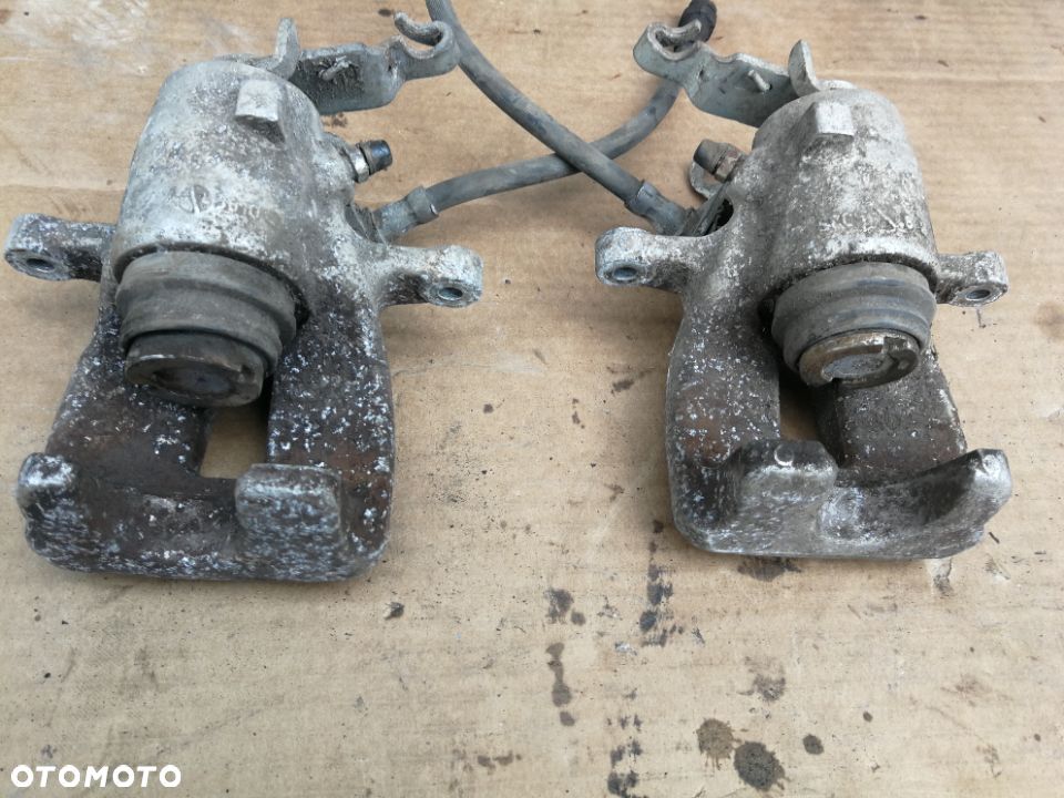 Zacisk hamulcowy tył lewy prawy Touran Octavia II Leon II - 3